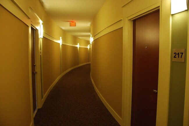 Foto del edificio - Center Court