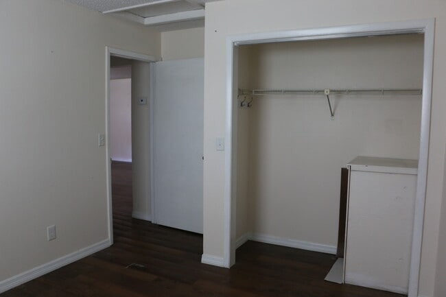 second bedroom - 3175 Phoenix Ave