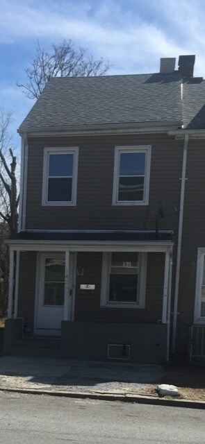Foto principal - 1439 Regina St