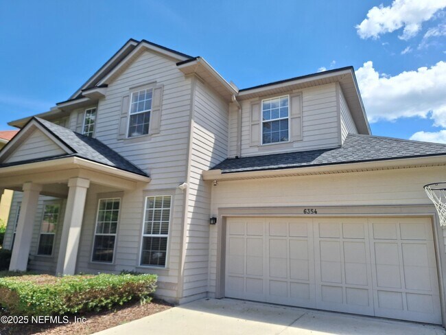 Foto del edificio - 6354 Greenland Chase Blvd