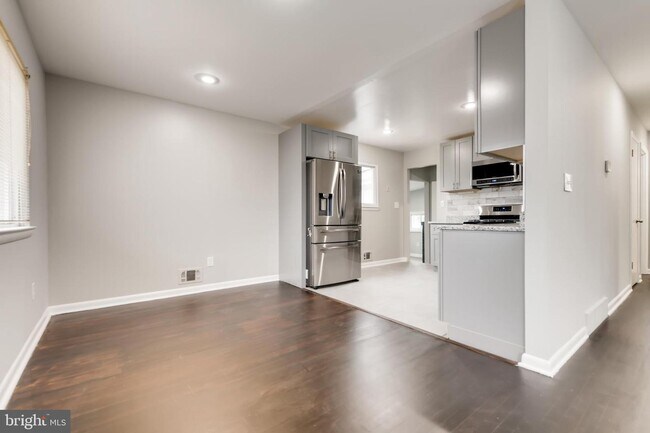 Building Photo - 3314 Hillsmere Rd