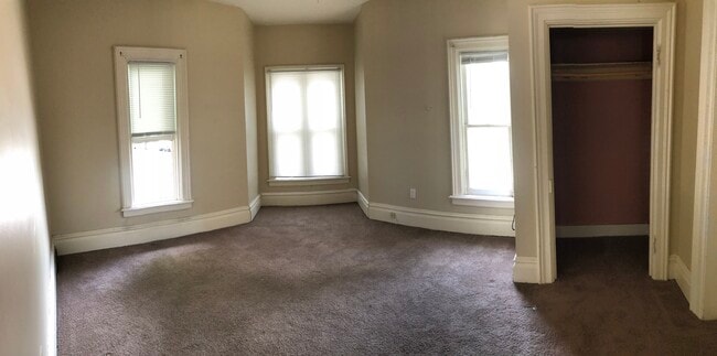 Bedroom - 604 S Clinton St