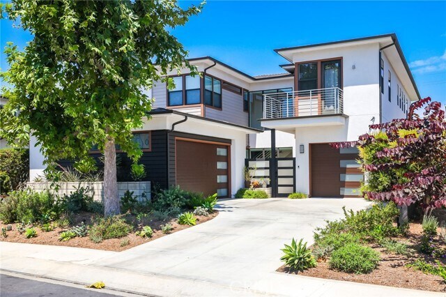 Primary Photo - 1650 Murano Pl