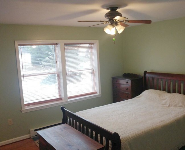 Building Photo - 415 Dark Hollow Road