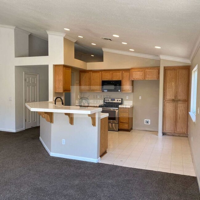 Building Photo - 5020 Jetty Dr