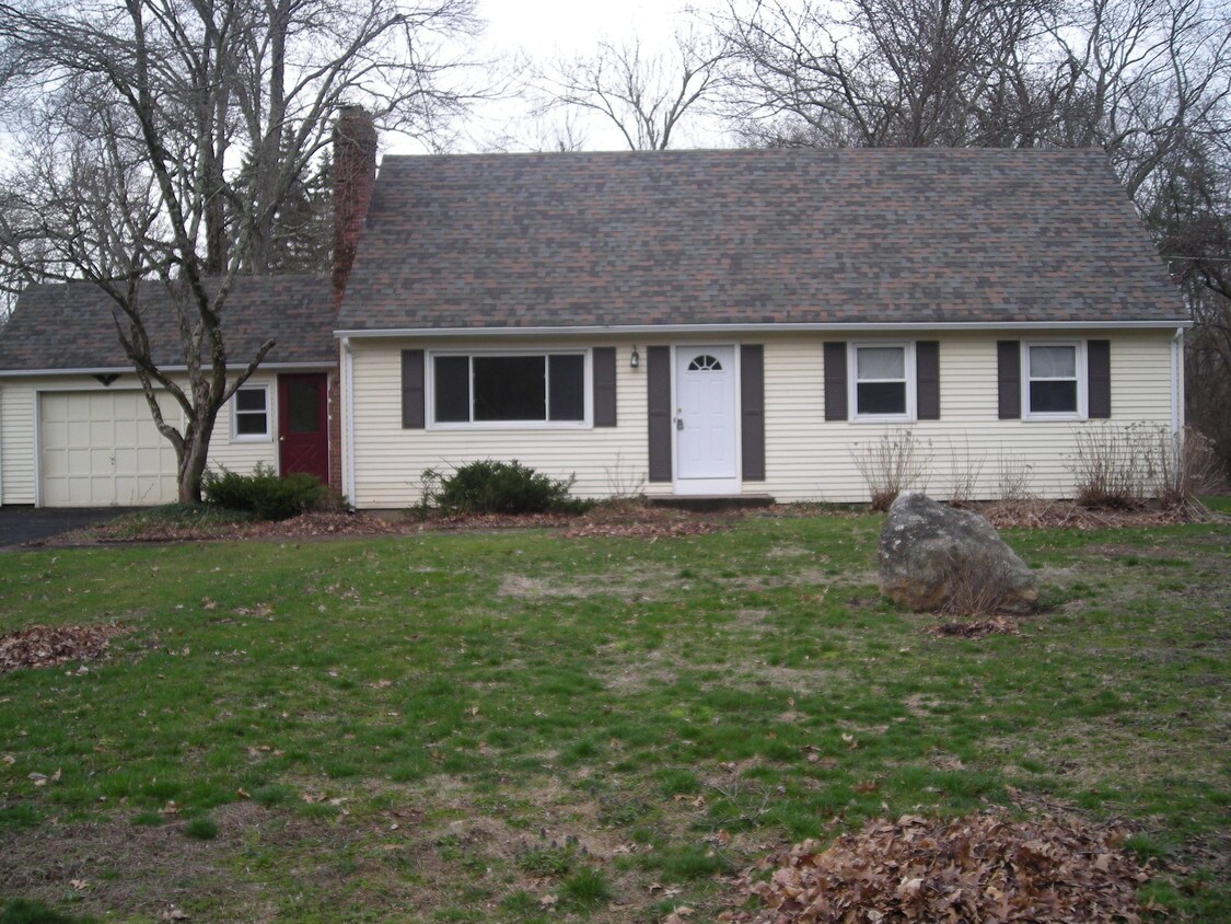 143 Turnpike Rd, Somers, CT 06071 House Rental in Somers, CT