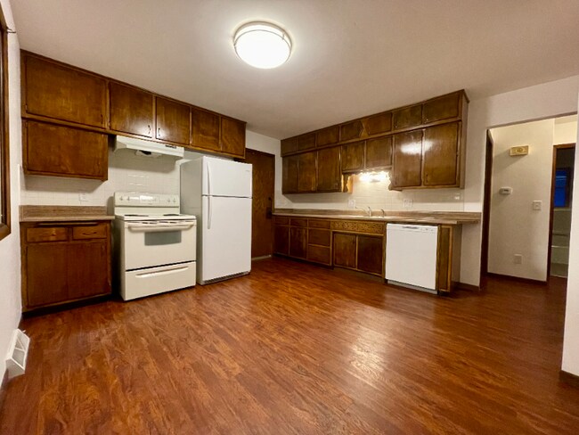 Foto del edificio - 1210-1212 Wayne Rd