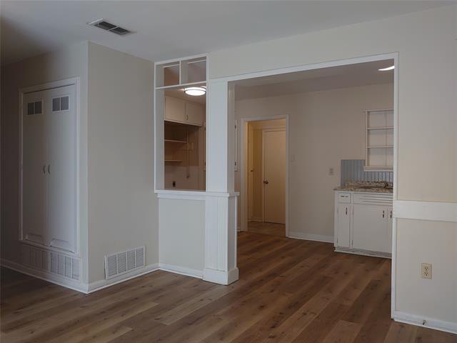 Foto del edificio - 2725 S 28th St