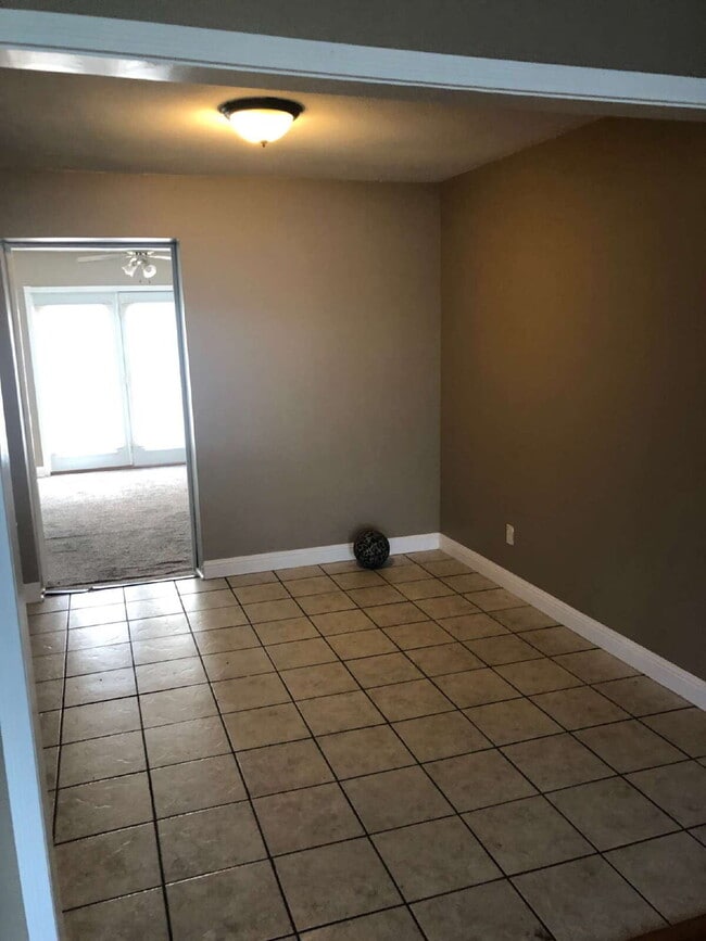 Foto del edificio - "Charming 4-Bedroom Home in Jonesboro with...