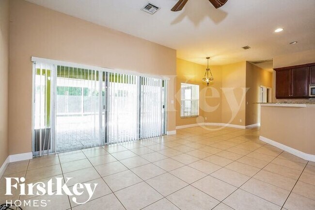 Foto del edificio - 1241 SW Wellington Ave