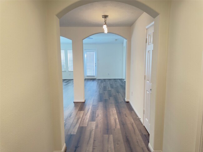 Building Photo - 11222 Overland Trail Dr