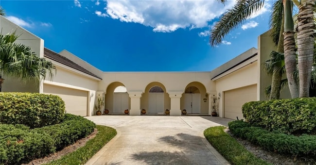 Photo - 8414 Poinciana Pl House