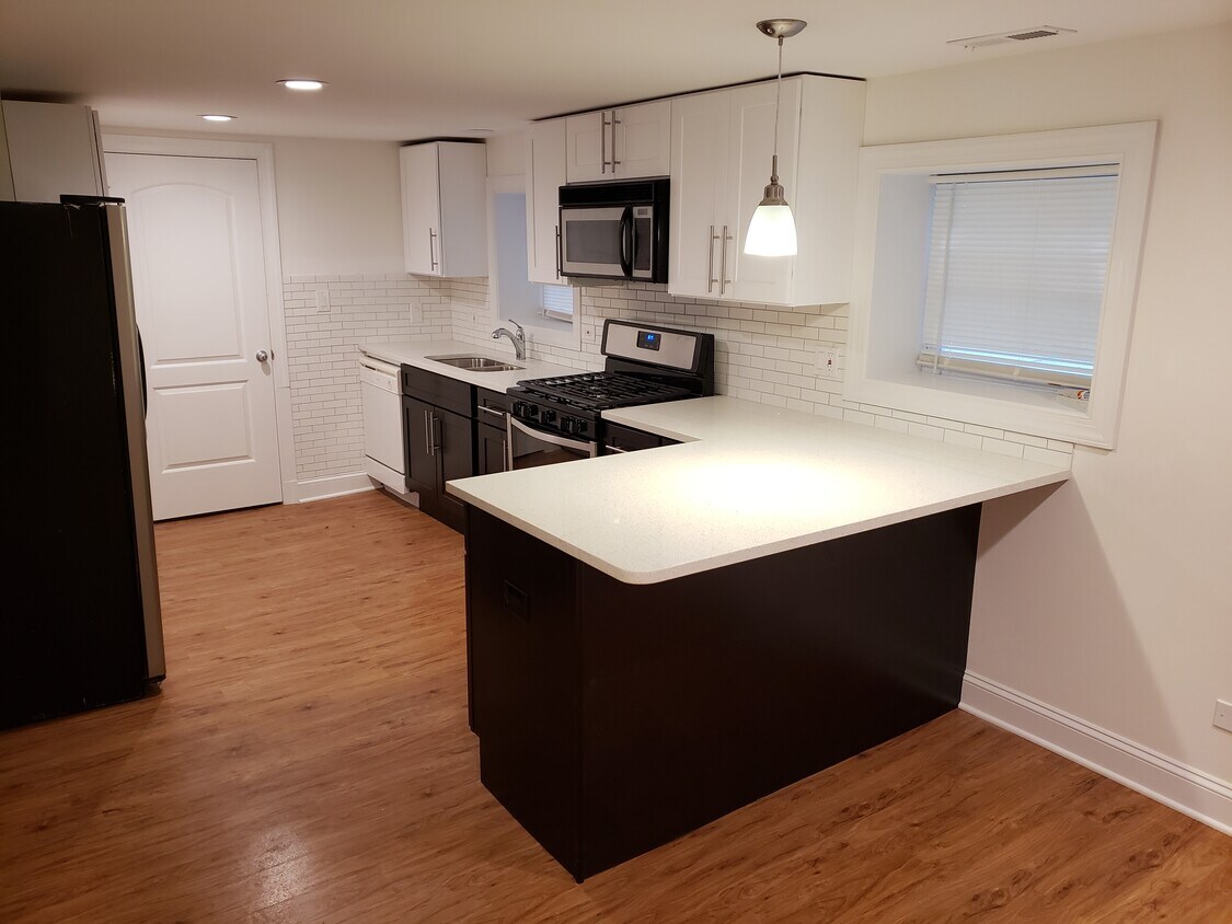 Foto del edificio - 5027 N Ridgeway Ave