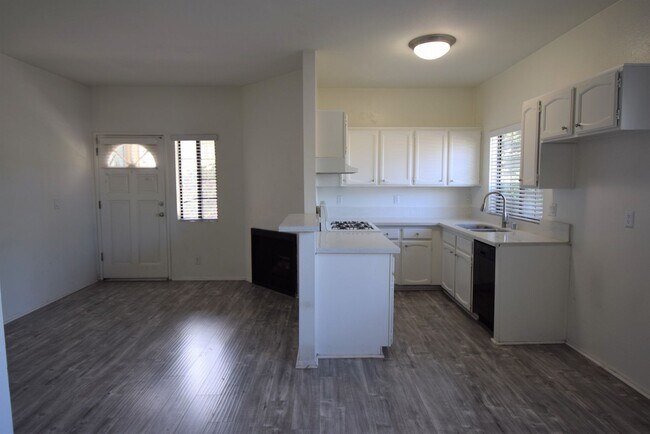 Foto del edificio - 5744 Colfax Ave