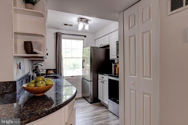 Foto del edificio - 8607 Kenosha Ct