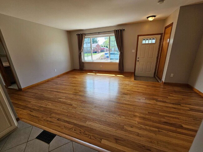 Building Photo - Newly Renovated 3-Bedroom, 1.5 Bathroom Brick Ranch w/ Hardwood Flooring in Living Room, Basement...