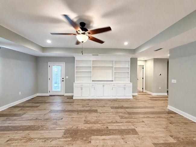 Building Photo - 491 Marker Cove