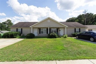 Building Photo - 645 Baron Dr