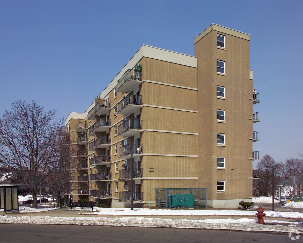 Building Photo - Rosary Towers