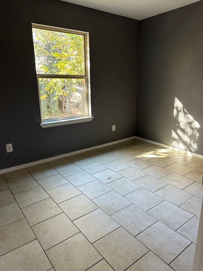 Foto del edificio - 1619 Cherry St