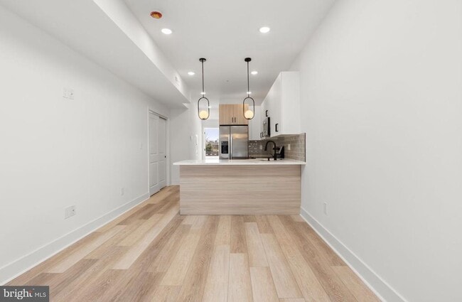 Building Photo - 5034 Florence Ave