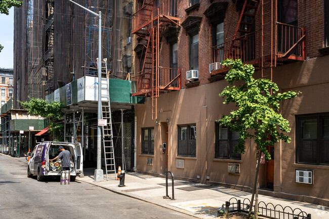 Building Photo - Greenwich Village/Soho