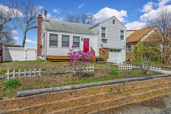 Foto del edificio - 102 Fischer Blvd