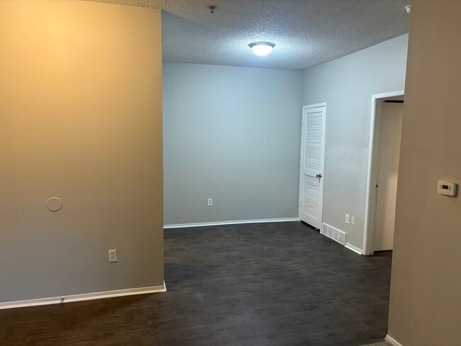 entry/dining area - Boulder Creek Apartments