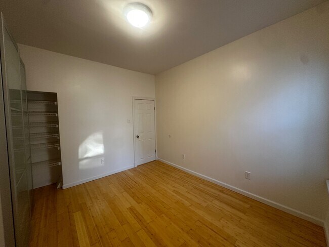 Foto del edificio - 315 N Holly St
