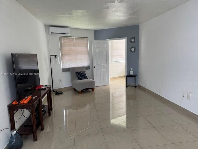 Foto del edificio - 1701 NE Miami Gardens Dr