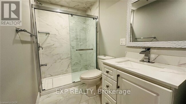 Building Photo - 42 Spachman St