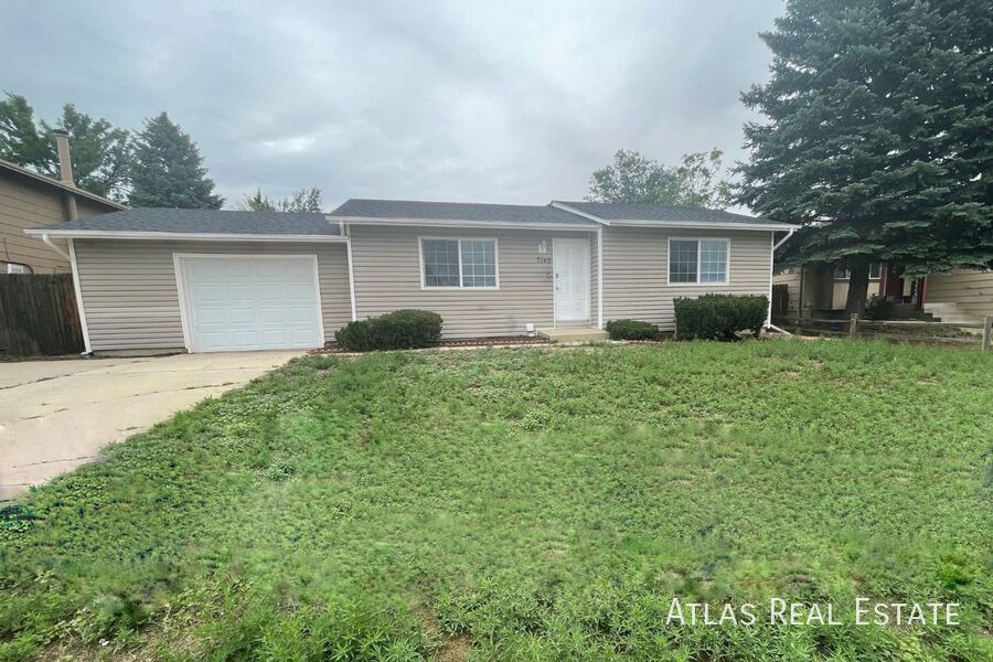 Foto principal - 7145 Red Cloud St