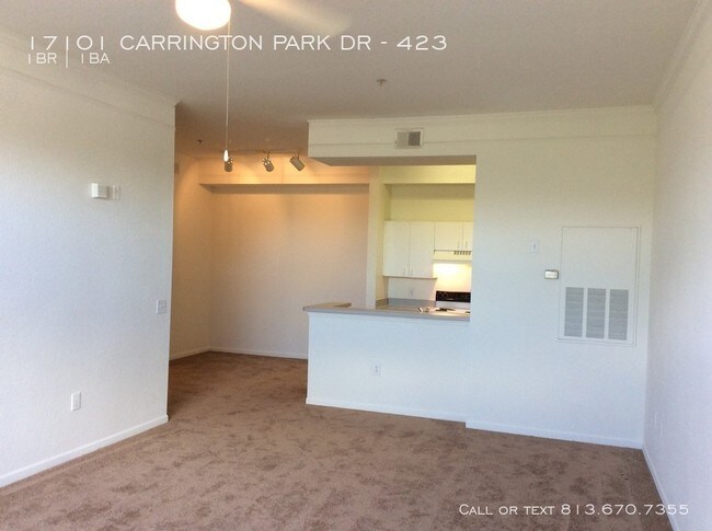 Foto del edificio - 17101 Carrington Park Dr