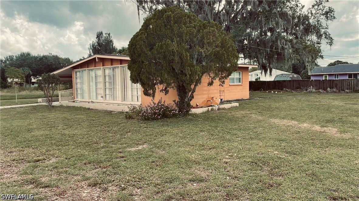 Building Photo - 716 Leeland Heights Blvd W