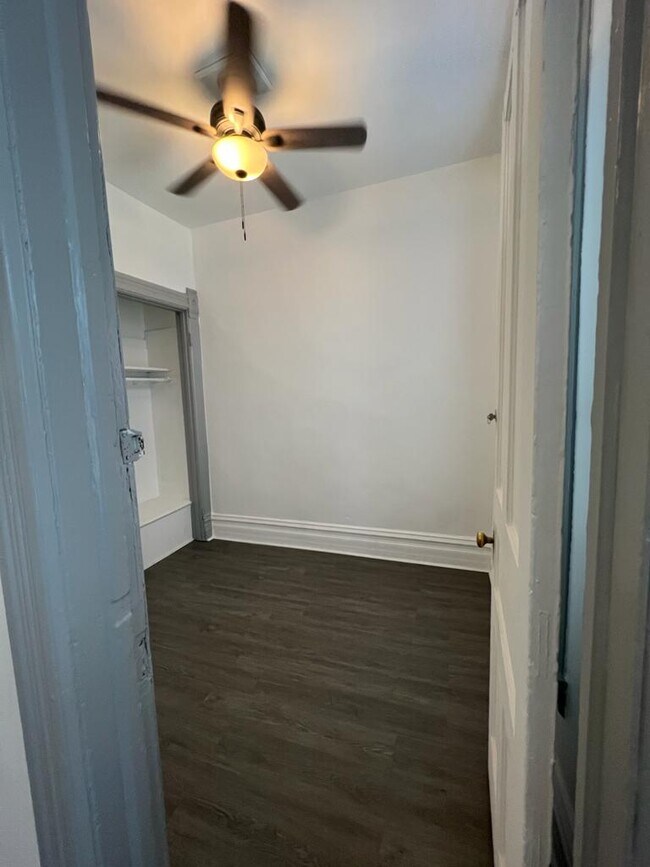 Foto del edificio - 1519 W Taylor St