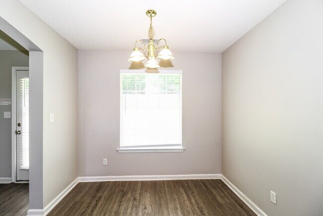 Building Photo - 1481 Lawson Dr