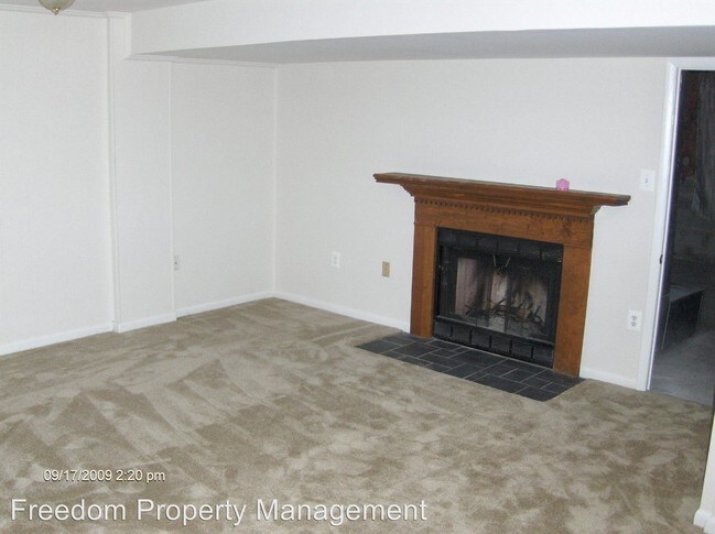 Foto del edificio - 3407 Castle Hill Dr