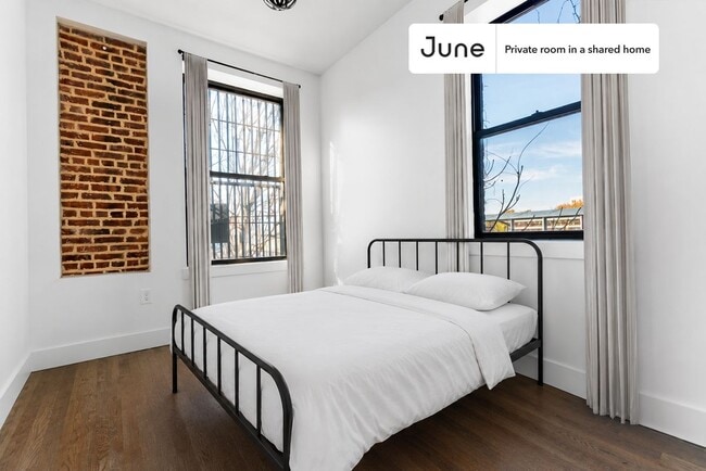 Room in Shared 4 bed/2 bath home in Crown Heights - Room in Shared 4 bed/2 bath home in Crown Heights