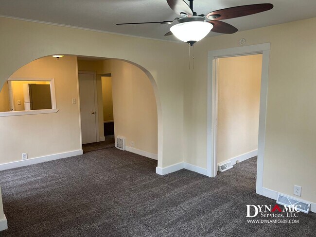 Foto del edificio - 3 Bedroom, 1 Bathroom House By Augustana & USF