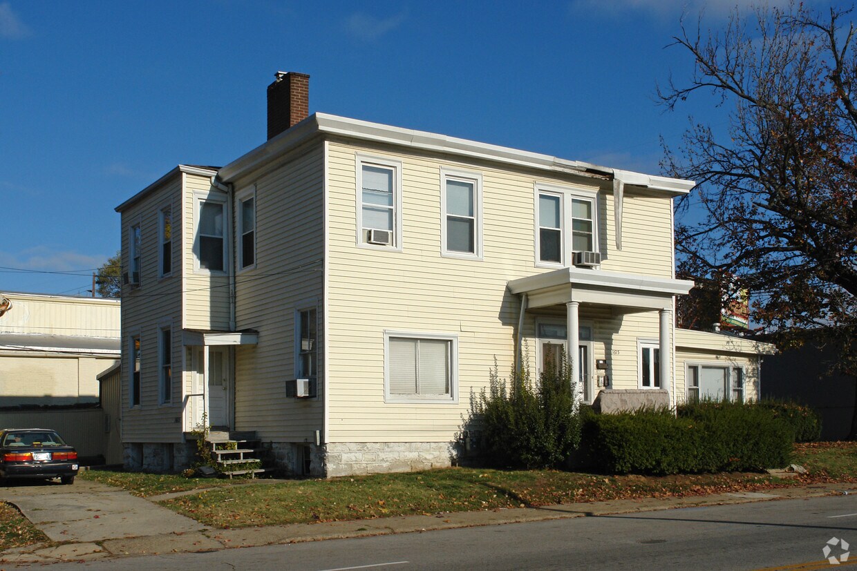 Foto del edificio - 1615 Grinstead Dr