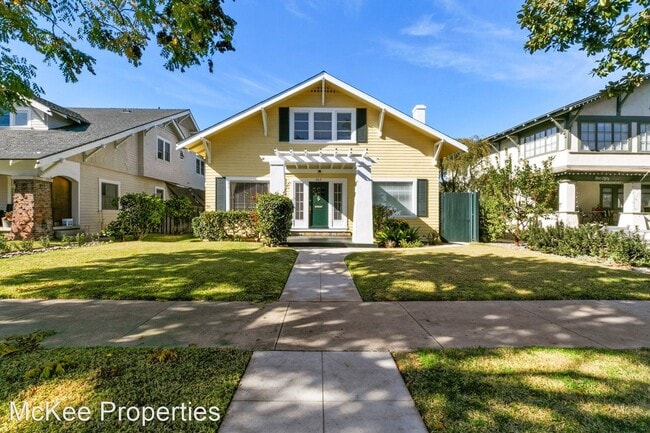 Building Photo - 4 br, 2 bath House - 560 A Avenue