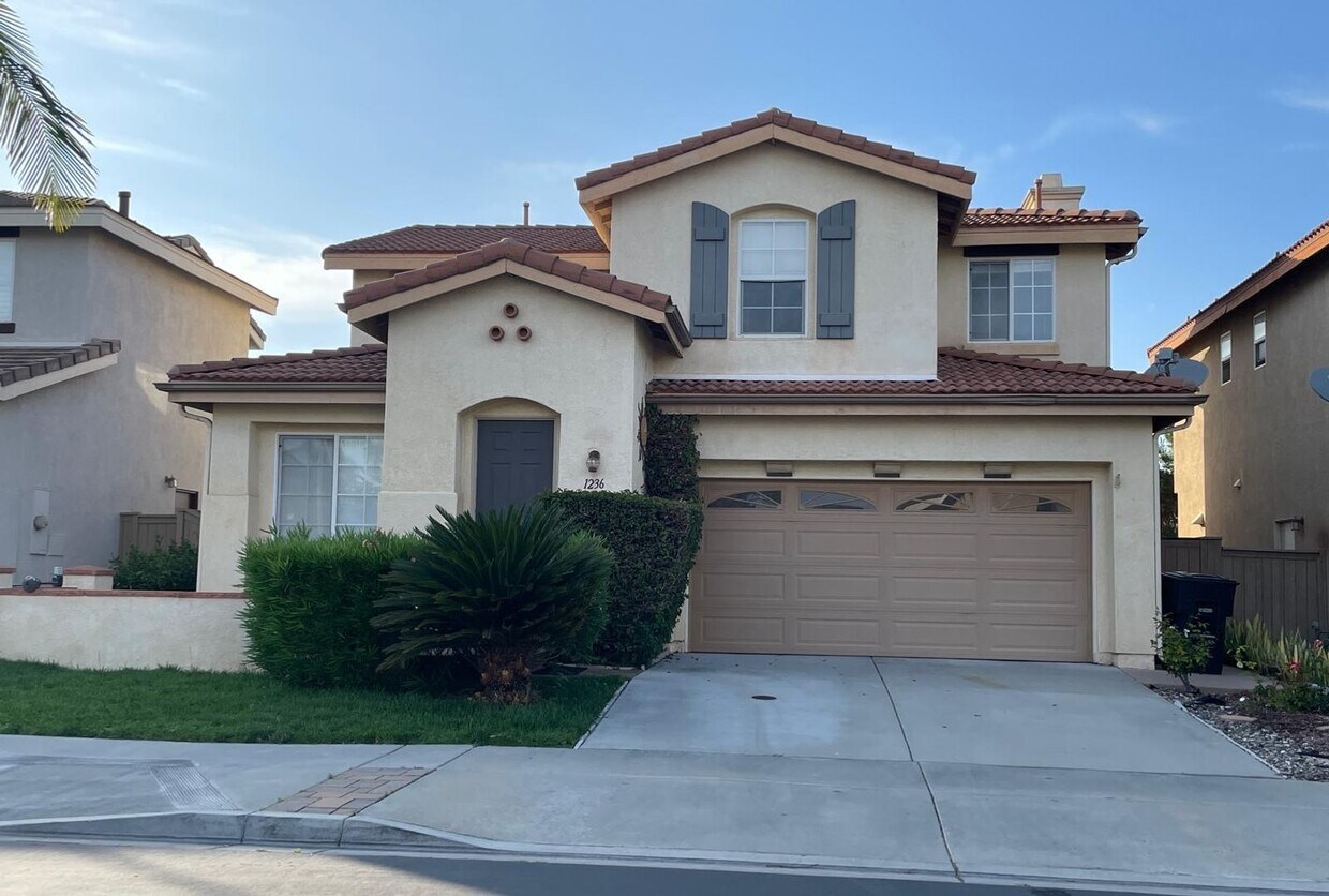 Foto principal - Beautiful 4-Bedroom Home for Lease in Otay...