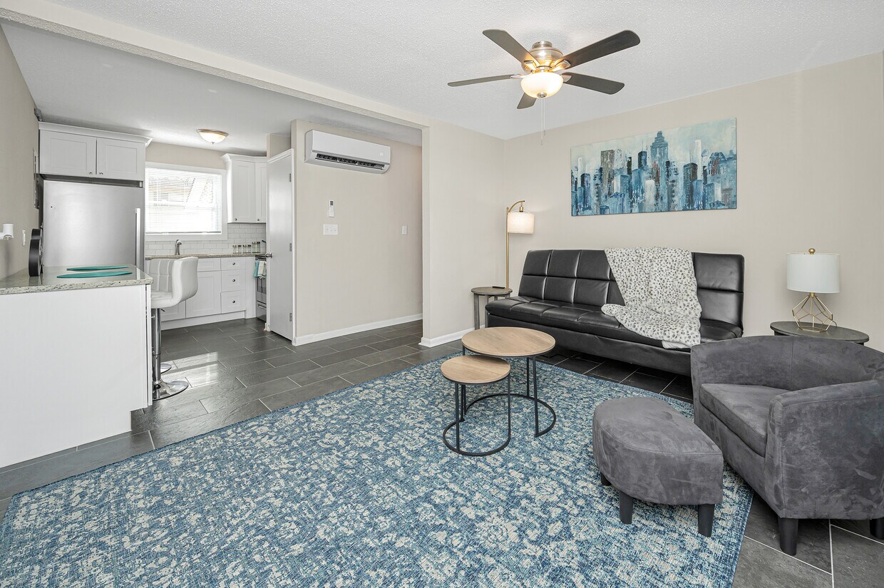 Foto principal - 1821-1829 25th Ct S