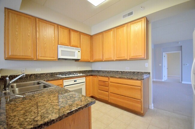 Building Photo - 101 Pointe Dr