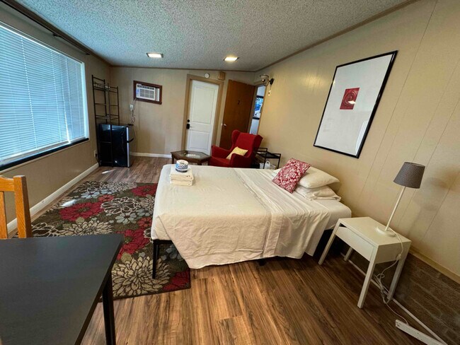 Foto del edificio - 119 Aldrich Dr