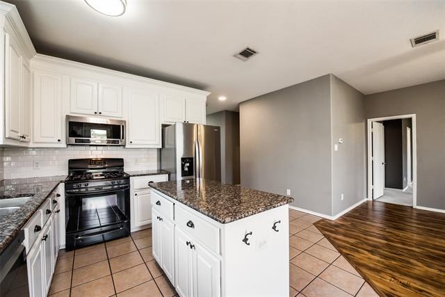 Building Photo - 2826 Saddlebred Trail