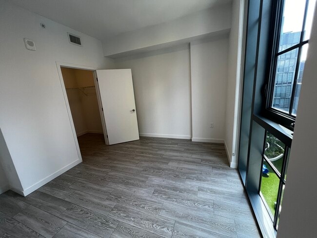 Building Photo - 42 NW 33rd St