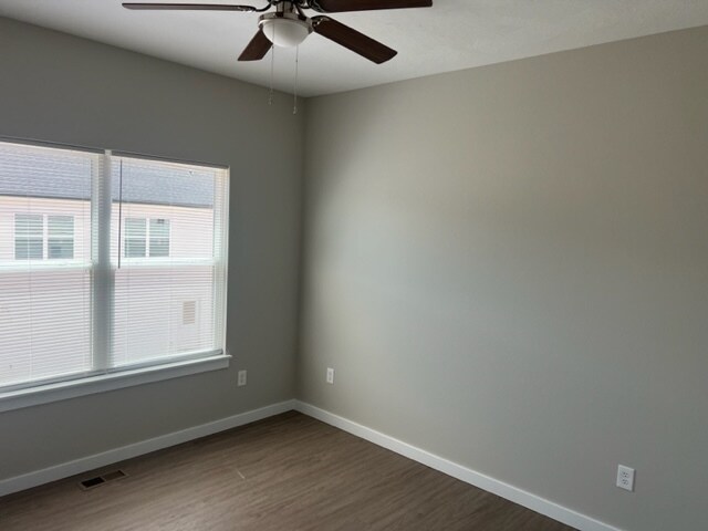 Building Photo - 419 C