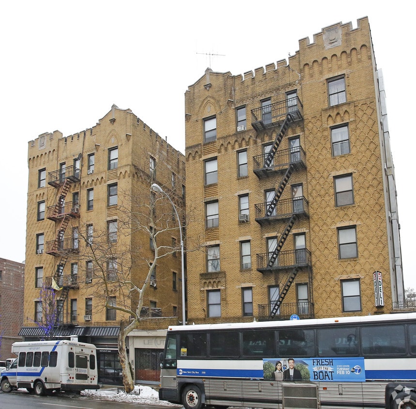 Building Photo - 343 101st St