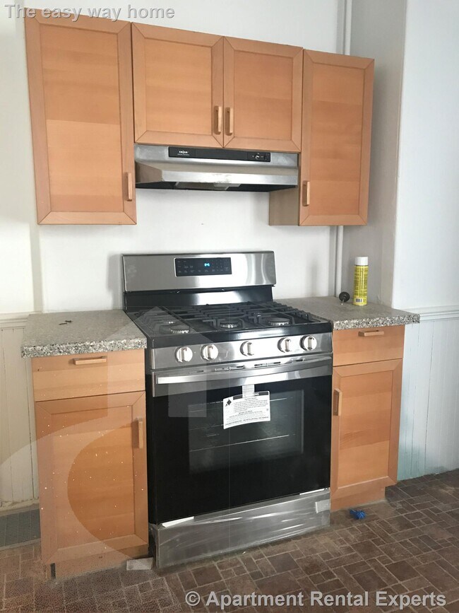 Building Photo - Renovated 3 Bedroom  - Walk to Davis Square